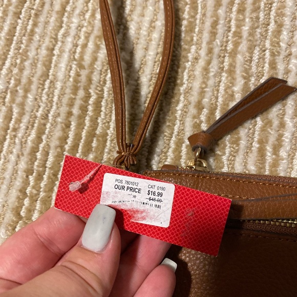 Brown wristlet with zipper details. - Picture 5 of 5